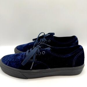 VANS Skate Shoe Size Men 8.5 Women 10 Classic Suede Velvet Navy Blue Black Soles